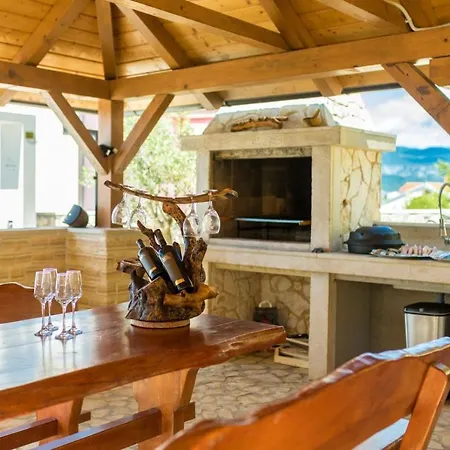 Luxury With Pool Daire Klimno